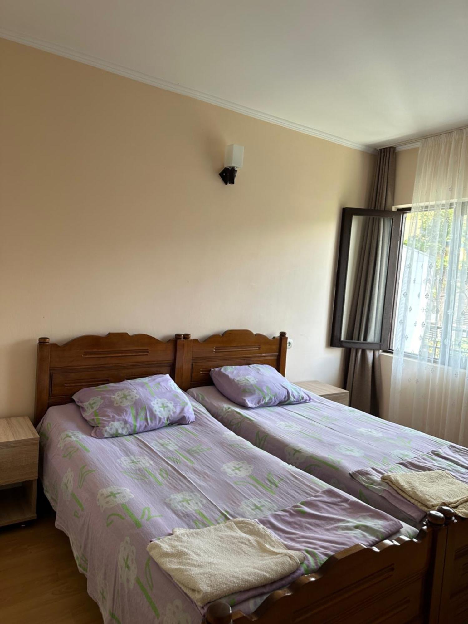 Temo'S Guesthouse Сарпі Екстер'єр фото